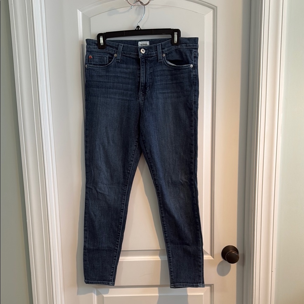 Hudson Jeans Blue Skinny Jeans
“Blair High Rise Super Skinny Ankle”